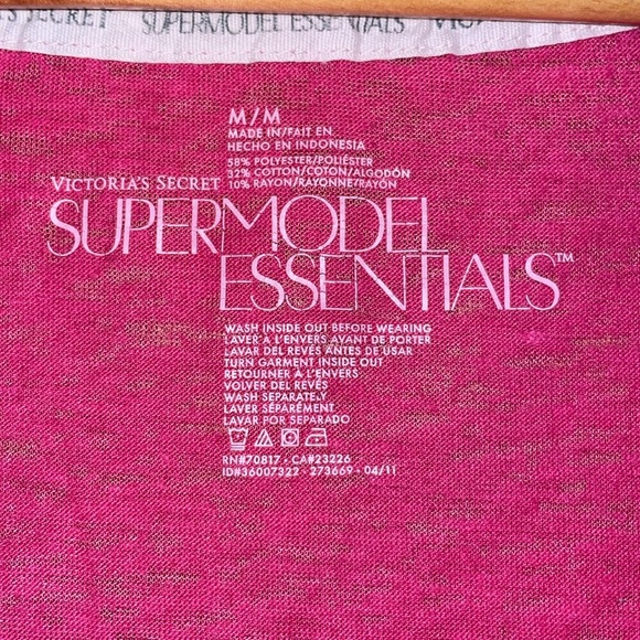 •VICTORIA'S SECERT•SUPER MODEL ESSENTIALS "I LOVE VICTORIA'S SECERT" TOP MEDIUM - Picture 6 of 7